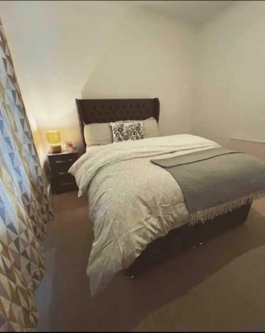Two Bedroom Flat In Londra Esterno foto